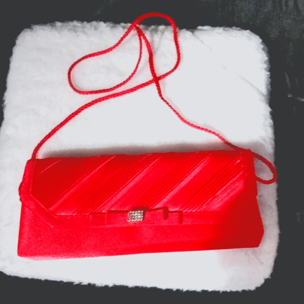 Shoulder Carry, Fancy, Satin w/ Snap Close Front, Bright Red, used once.
